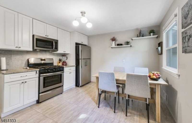 2208 Paff Pl - Photo 5 of 15