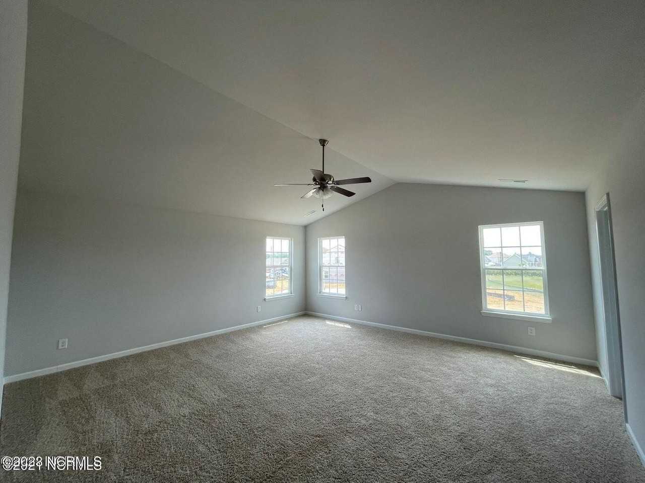 1017 Josh Ct - Photo 4 of 5