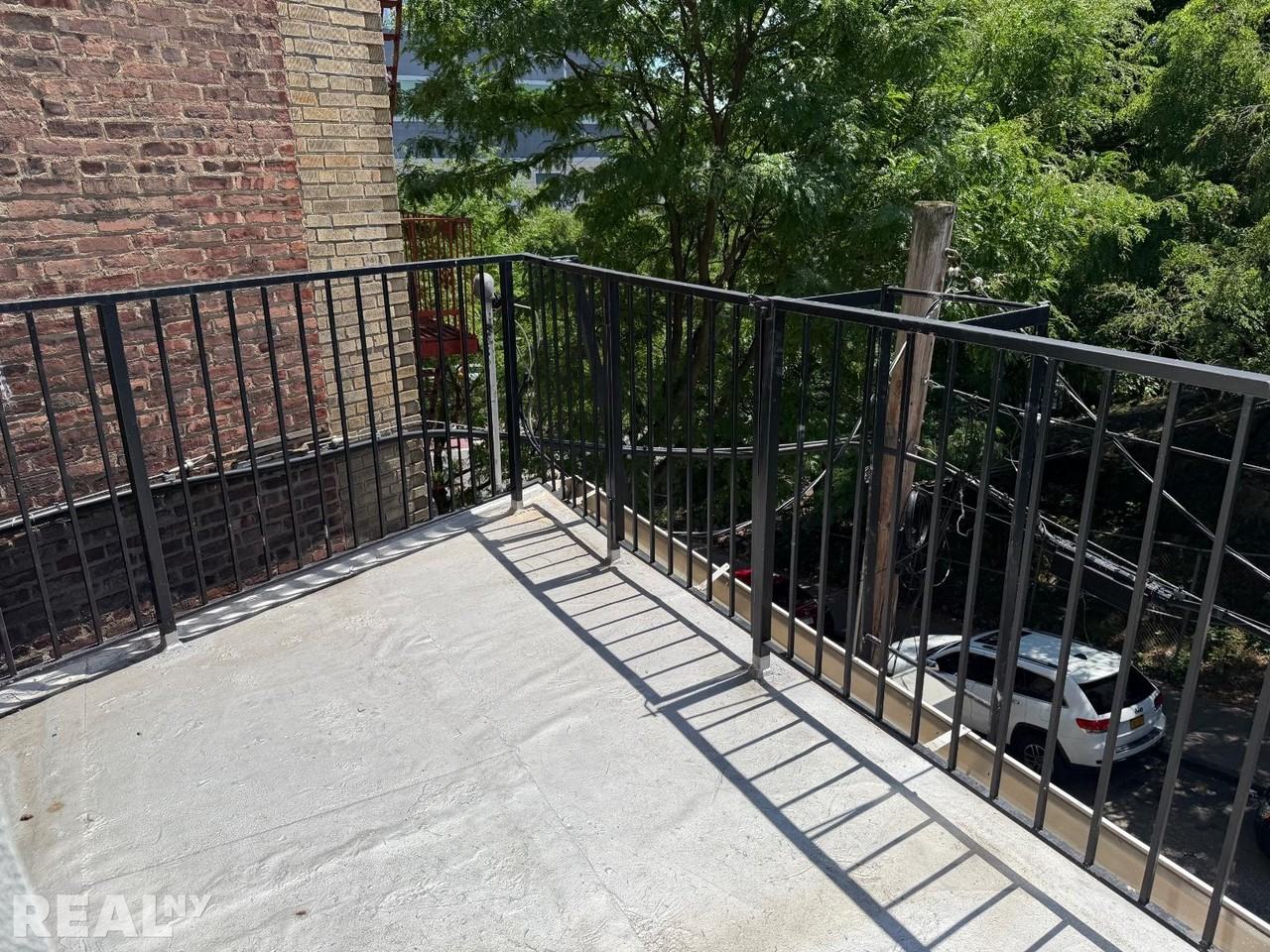 W 169th St #301 - Photo 7 of 8