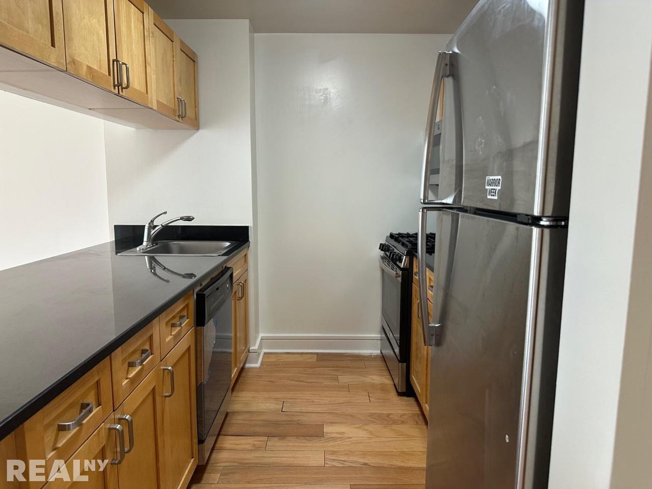 323 W 96th St #915 - Photo 3 of 12