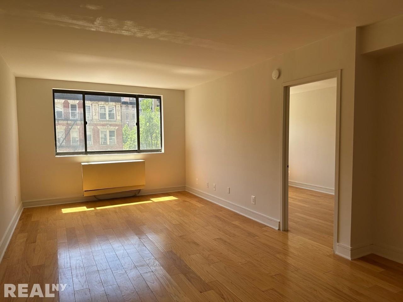 323 W 96th St #915 - Photo 6 of 12