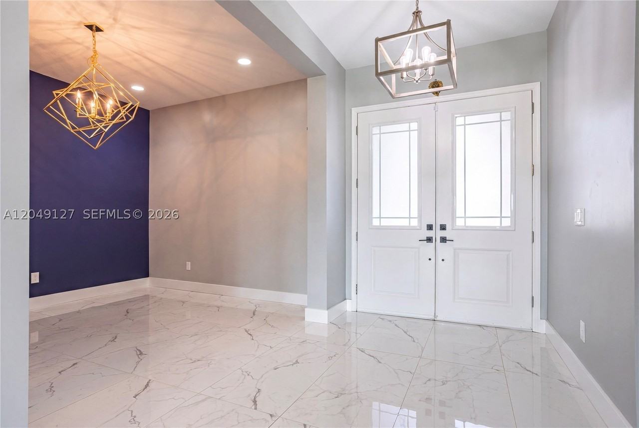 5850 Whippoorwill Cir - Photo 6 of 50