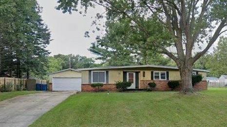 56445 Eastlea Dr - Photo 2 of 3