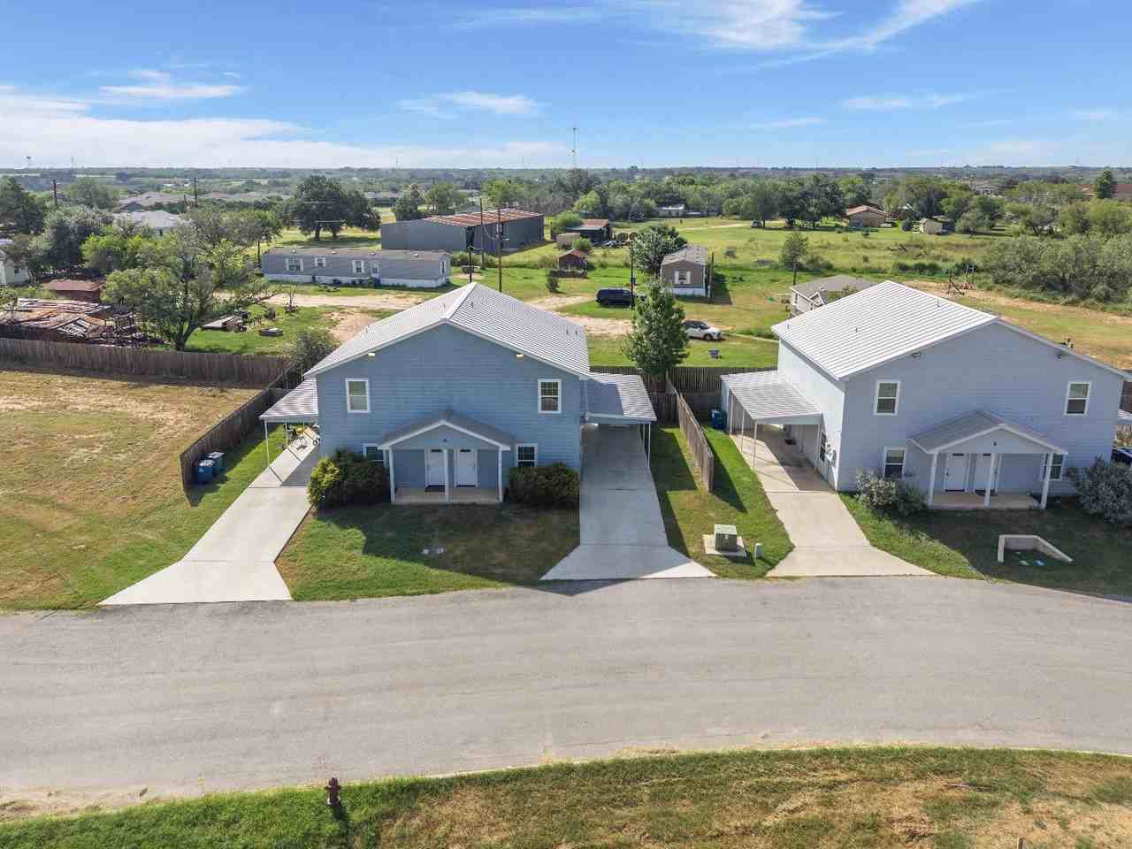201 Lantana St - Photo 2 of 5