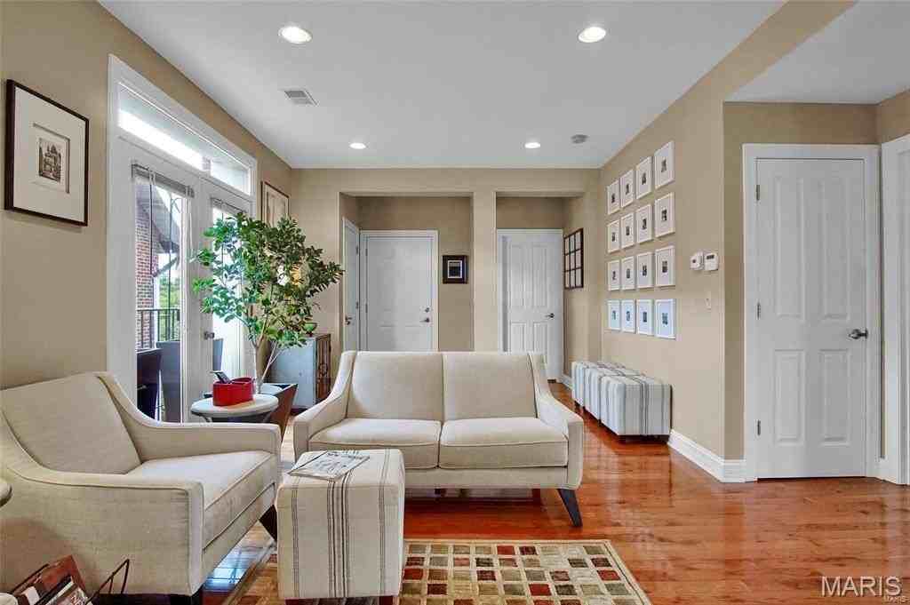 720 Westgate Ave #C - Photo 3 of 20