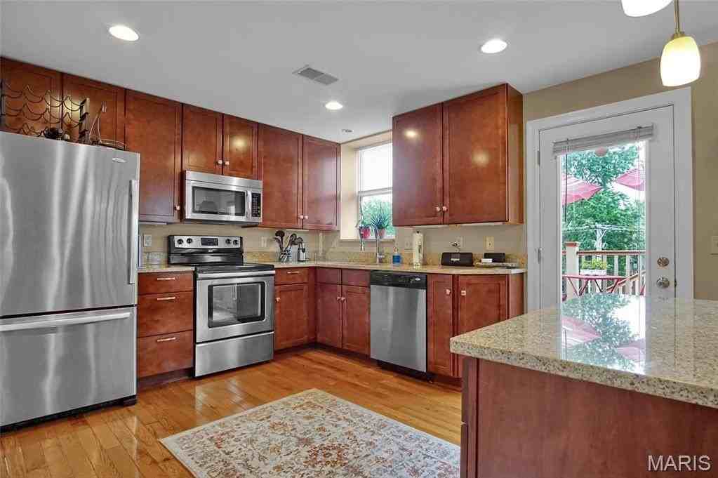 720 Westgate Ave #C - Photo 4 of 20