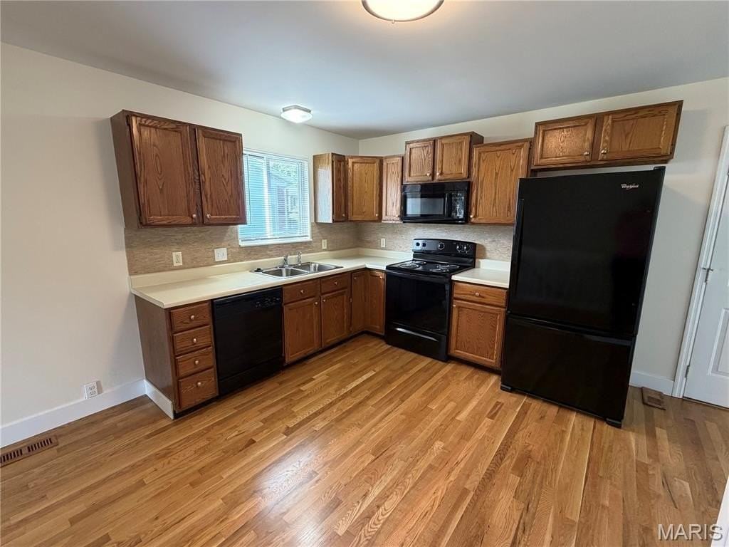 962 Windstream Dr - Photo 2 of 27