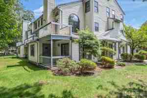 featured image of 5101 Stonehedge Rd #5101