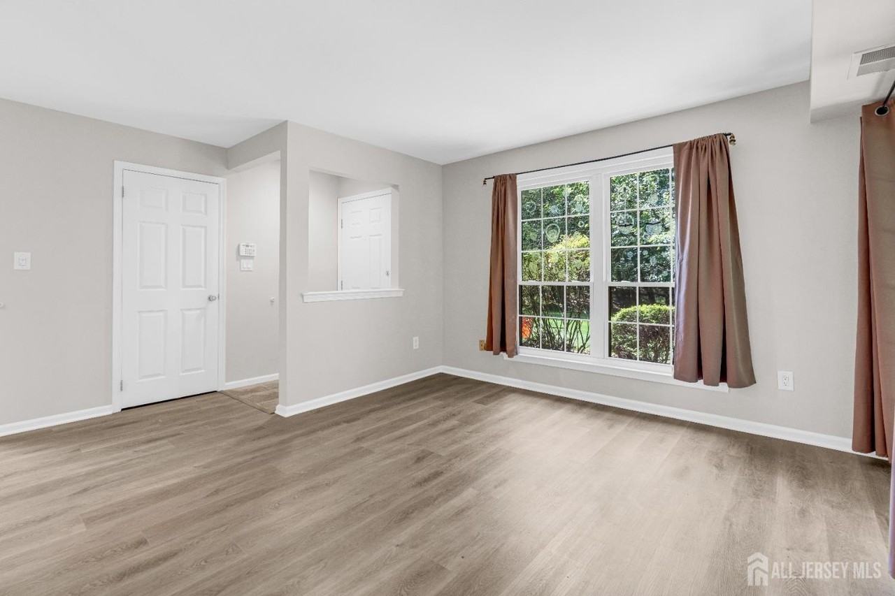 5101 Stonehedge Rd #5101 - Photo 6 of 29