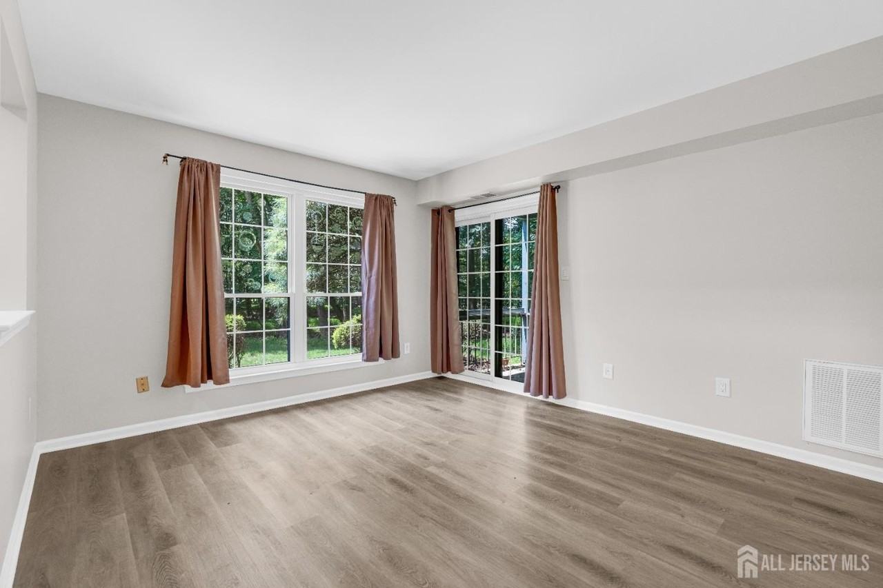 5101 Stonehedge Rd #5101 - Photo 7 of 29