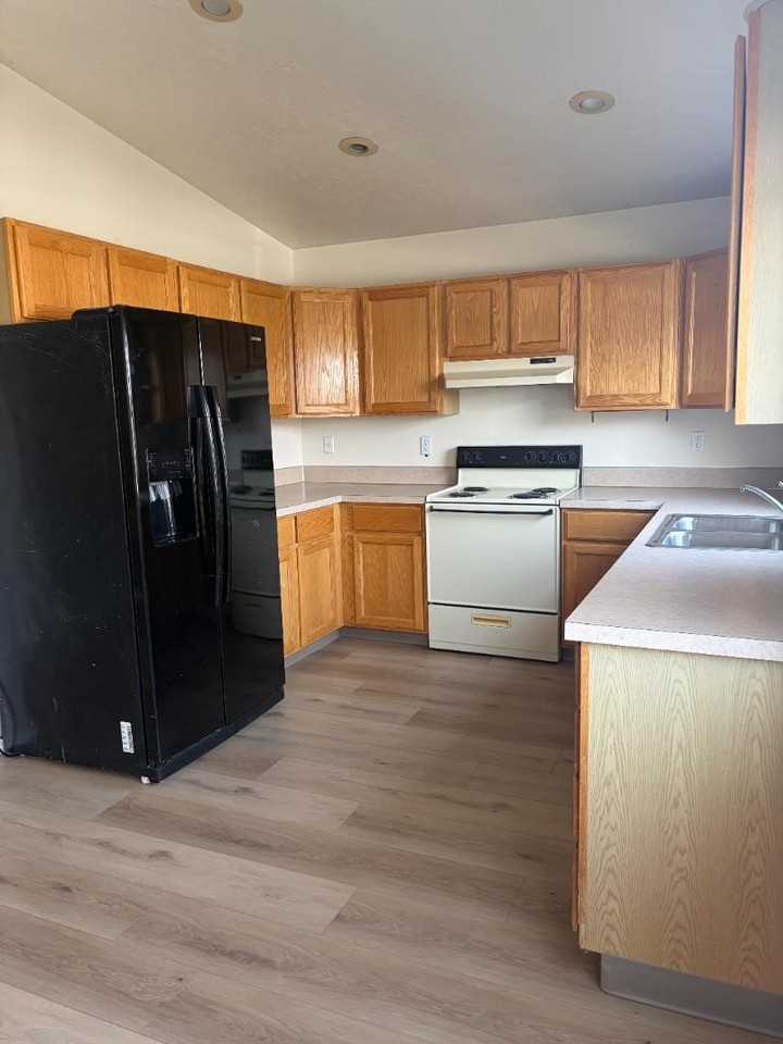 181 Sw 19th St - Photo 5 of 16