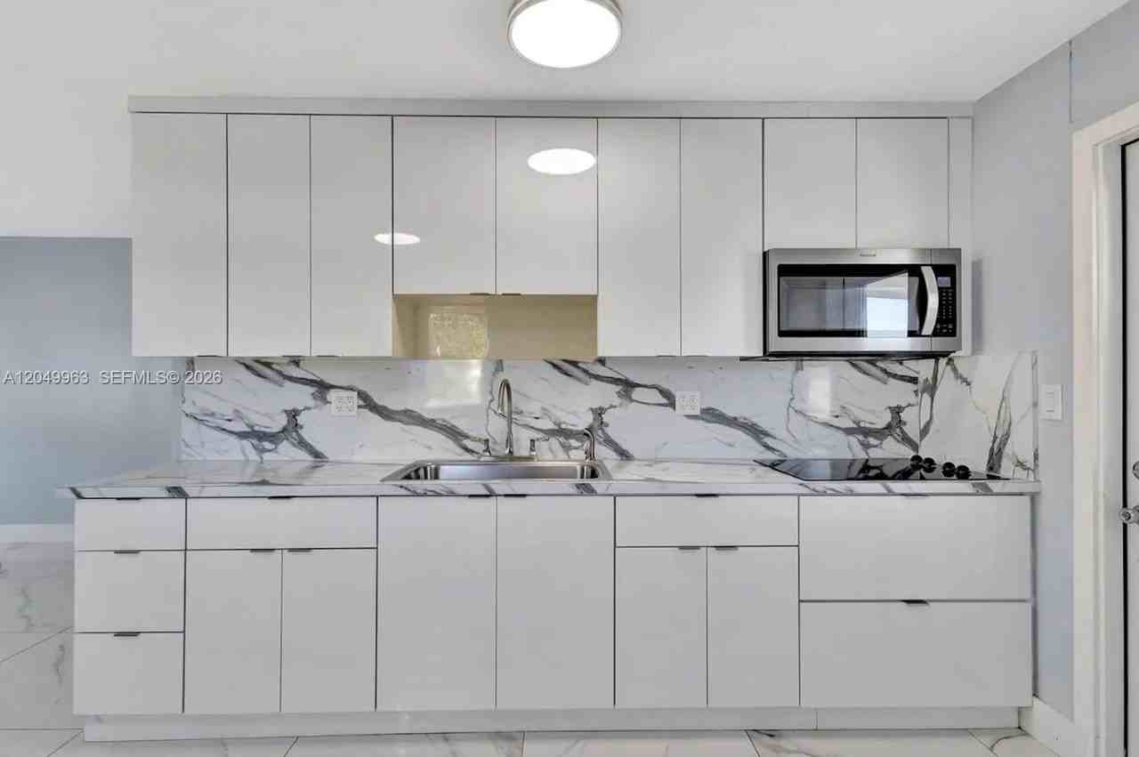1008 Elm Road - Photo 5 of 11