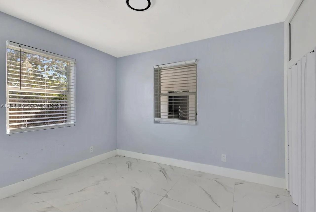 1008 Elm Road - Photo 7 of 11
