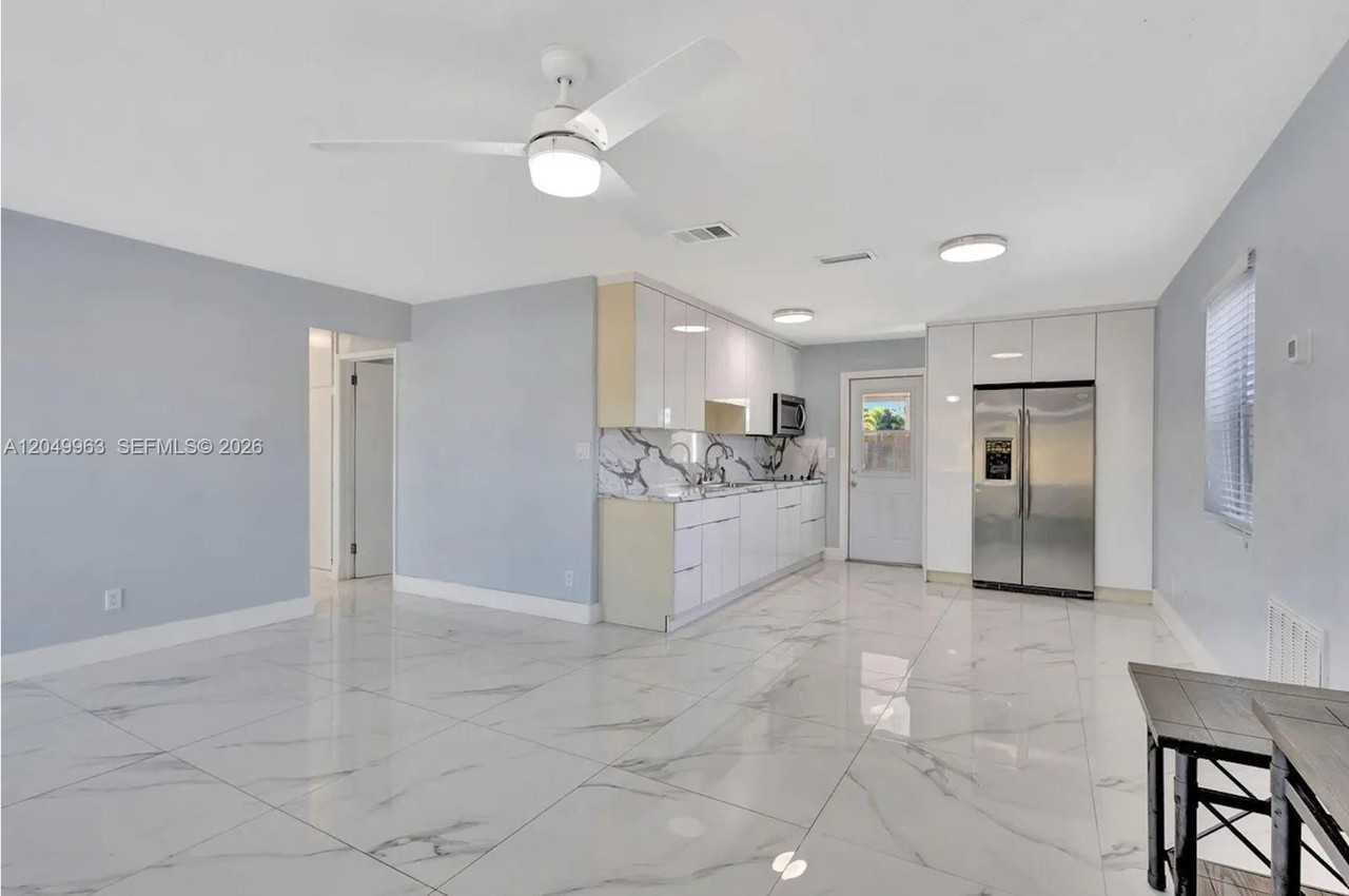 1008 Elm Road - Photo 6 of 11