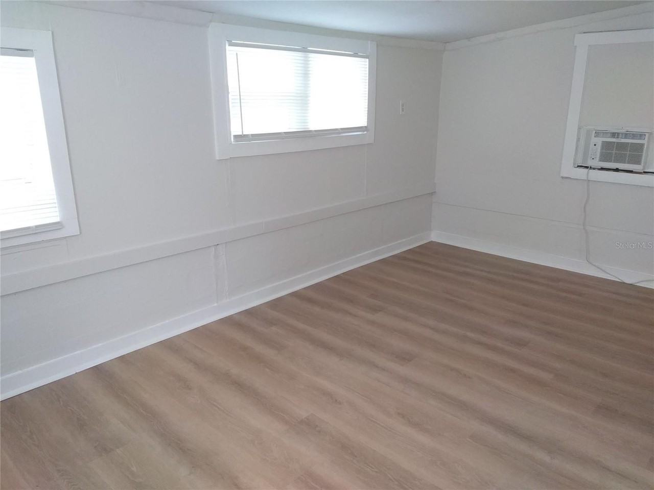 2609 4th St S #2 - Photo 4 of 11