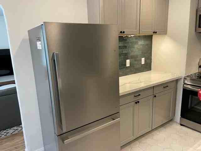 3646 6th Ave N - Photo 6 of 23