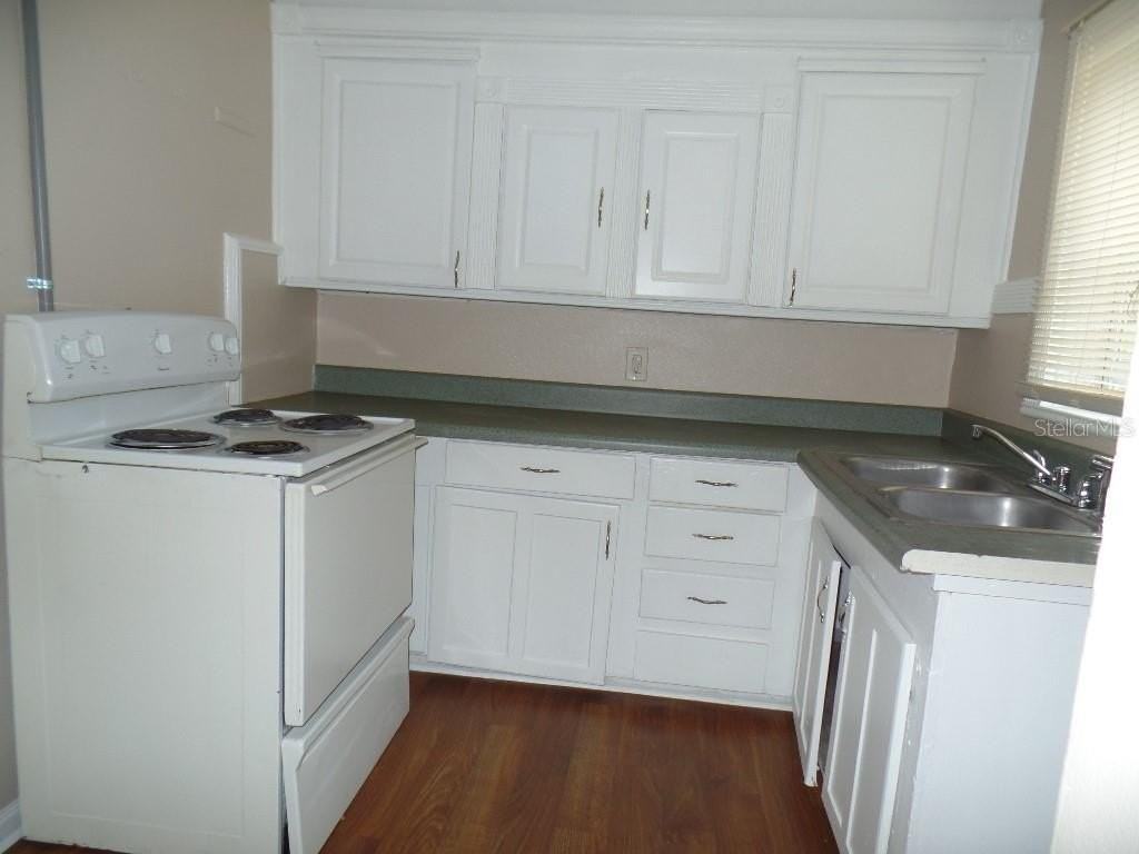 2425 Dr Martin Luther King Jr St S - Photo 5 of 13