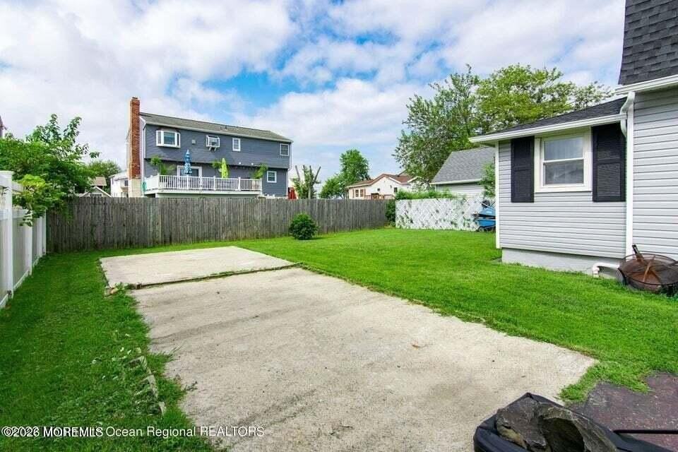 334 Front St #A - Photo 6 of 23