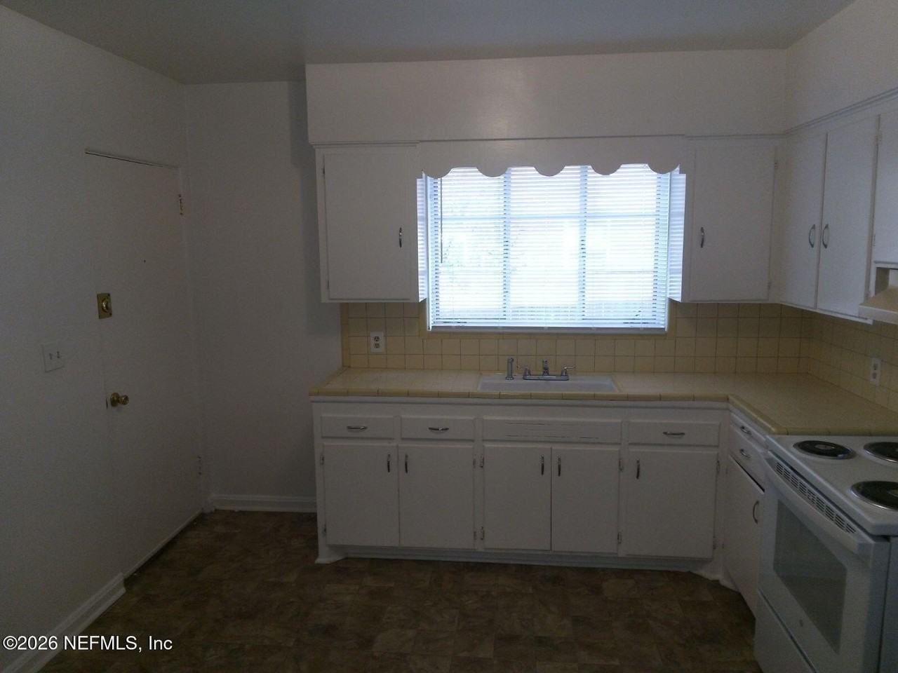 3161 Belden Cir #2 - Photo 3 of 9