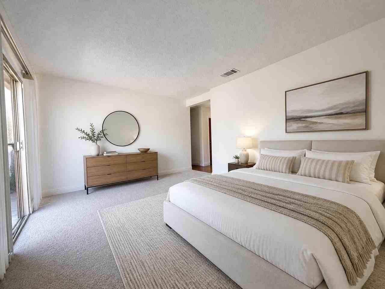 14624 Hutchcroft St #1 - Photo 6 of 24