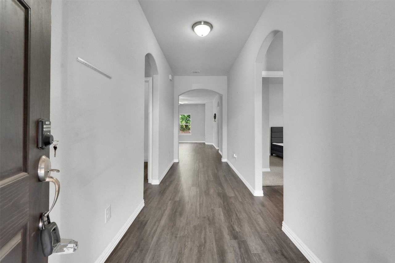 5165 Glen Eden Dr - Photo 2 of 24