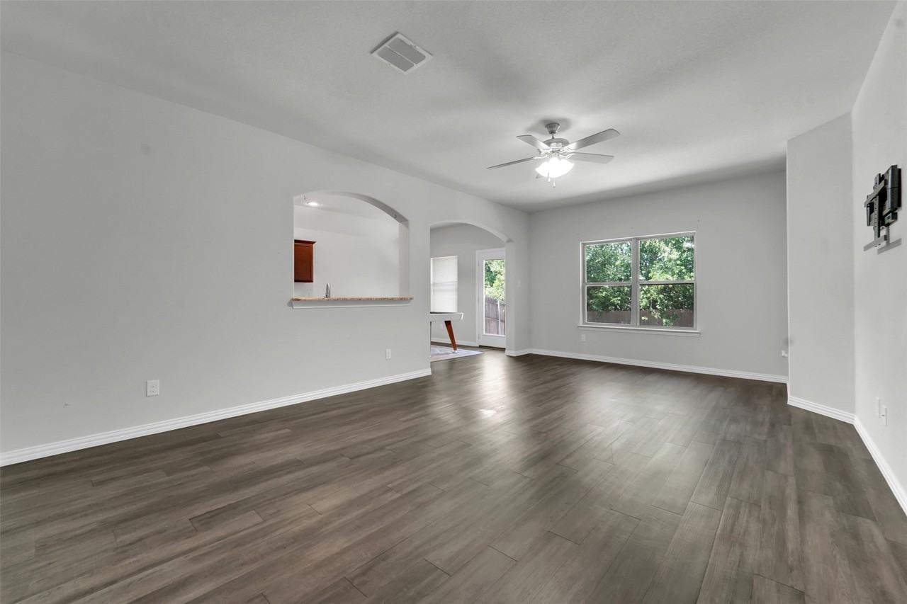 5165 Glen Eden Dr - Photo 3 of 24