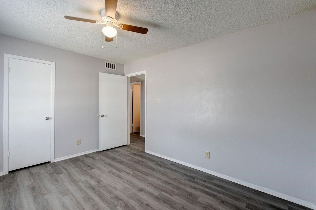 2410 N Willis St - Photo 5 of 7