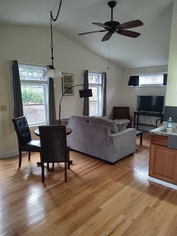 139 Traver Rd #B - Photo 4 of 23
