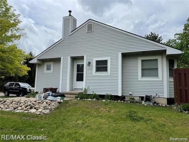 2191 N Milford Rd - Photo 4 of 11