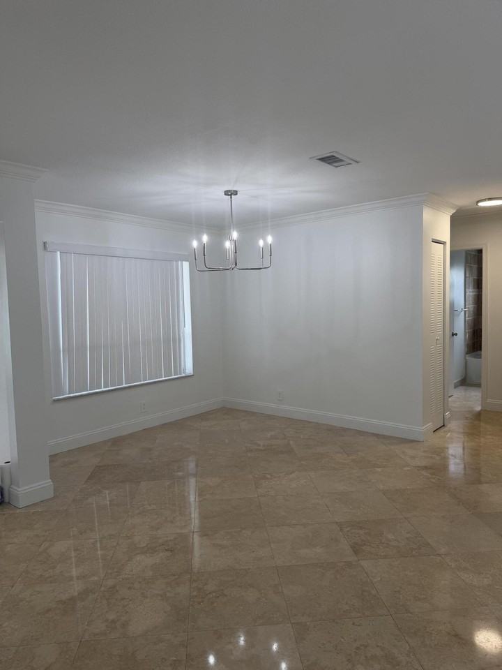 9209 Southampton Pl - Photo 4 of 19