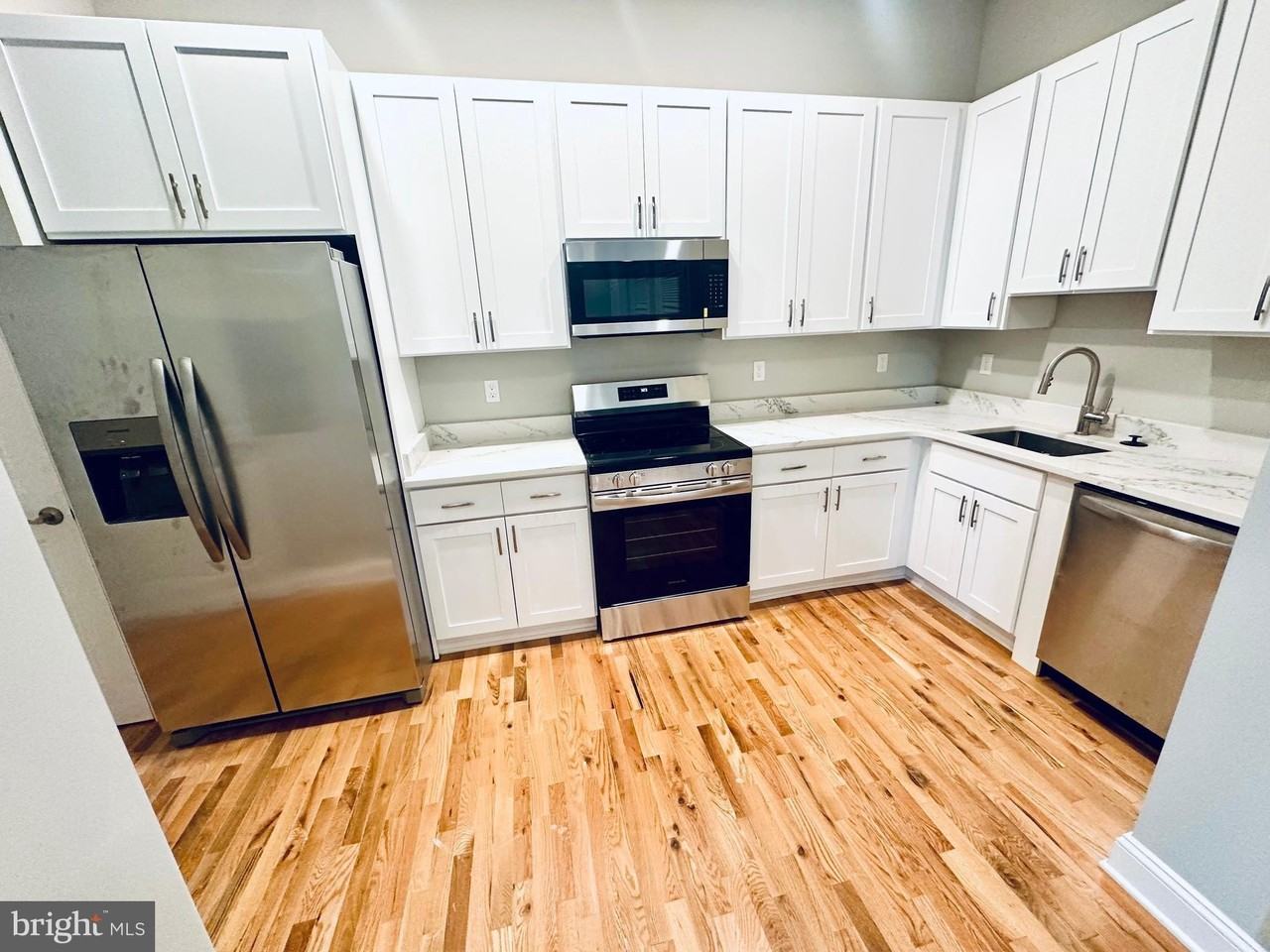 100 W Lexington St #505