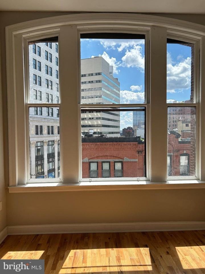 100 W Lexington St #505 - Photo 2 of 25
