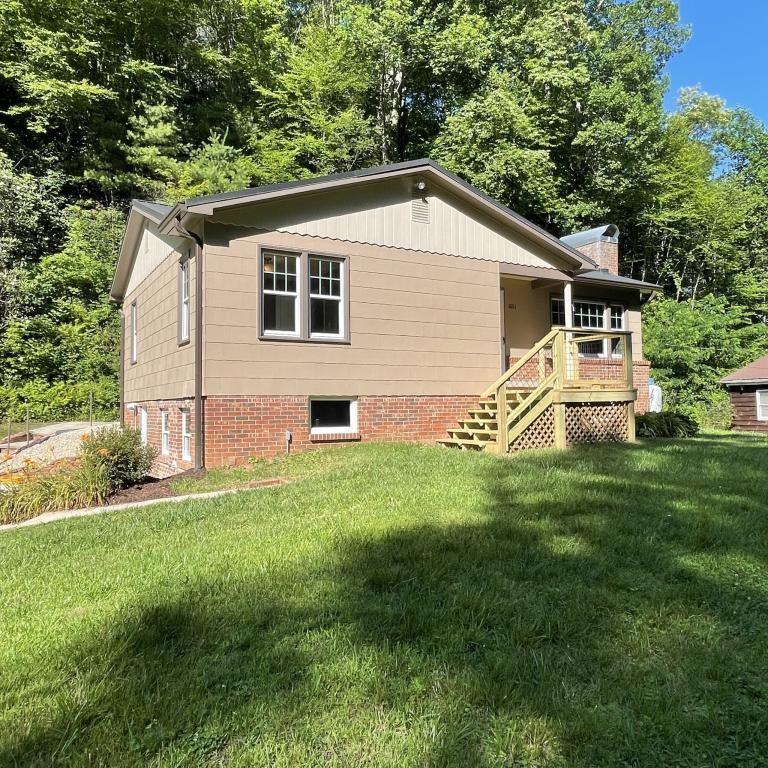 1031 Hudlin Gap Rd - Photo 2 of 17