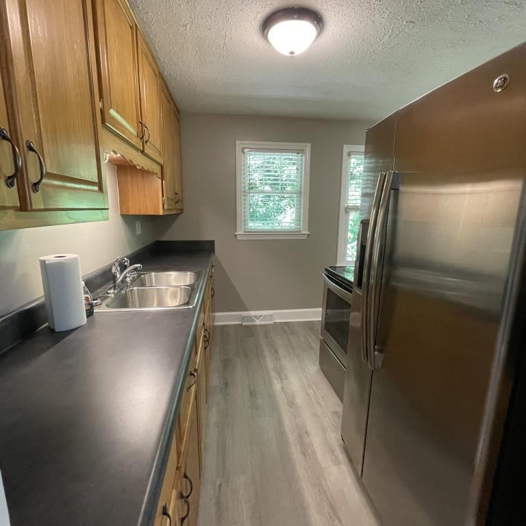 1031 Hudlin Gap Rd - Photo 5 of 17