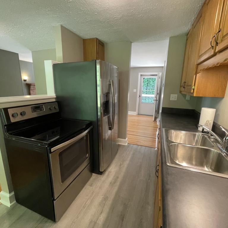 1031 Hudlin Gap Rd - Photo 6 of 17