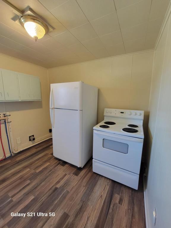 728 S Leeds St - Photo 2 of 8