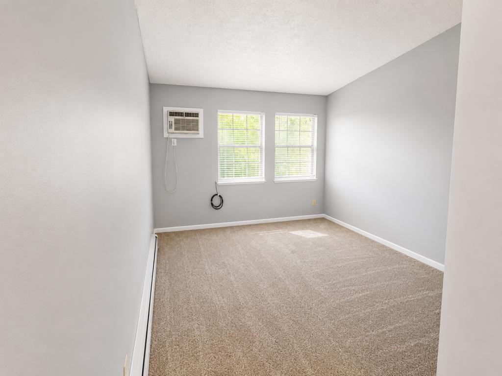 7457 E Huntington Dr Apt 4 - Photo 2 of 10