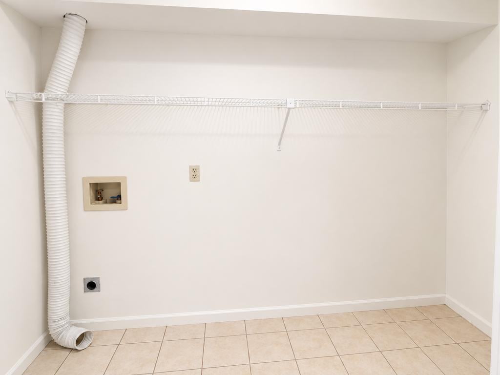 7457 E Huntington Dr Apt 4 - Photo 7 of 10