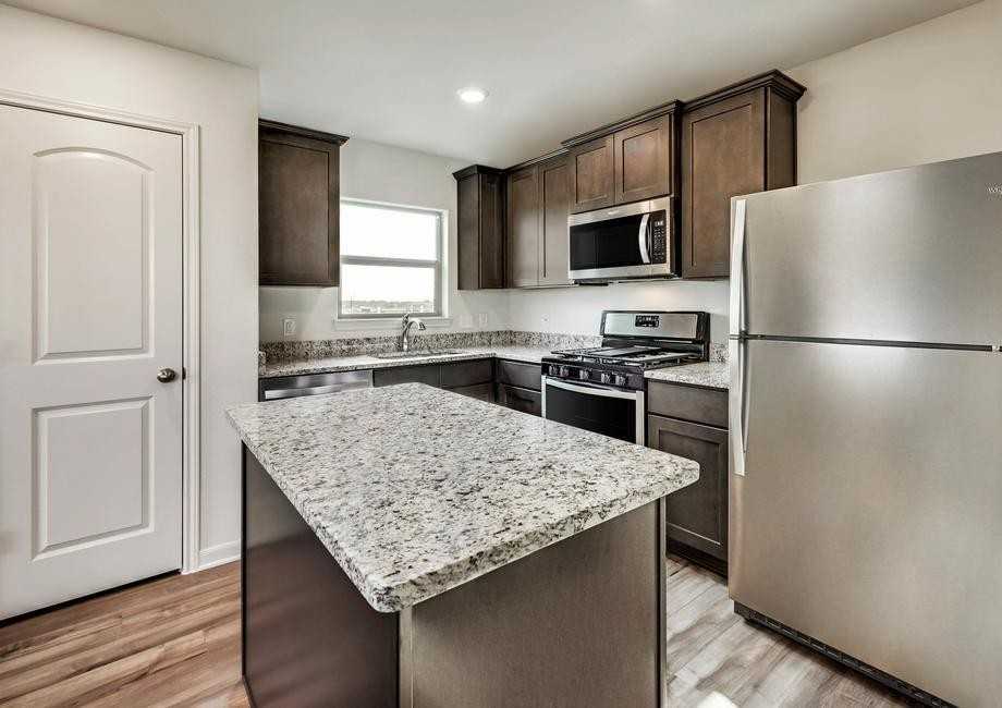 13617 Mineral Rd - Photo 4 of 10