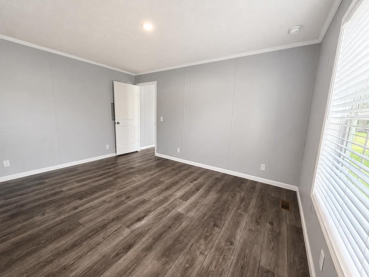 3659 Pinoak St #884 - Photo 6 of 17