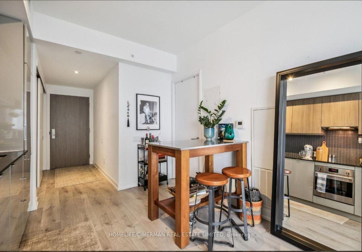 161 Roehampton Avenue #3608 - Photo 5 of 19