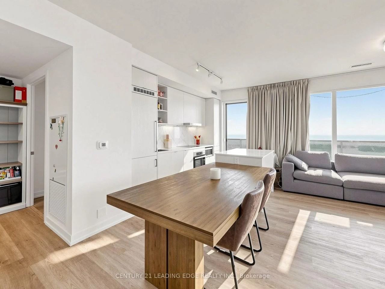55 Cooper Street - Photo 7 of 37