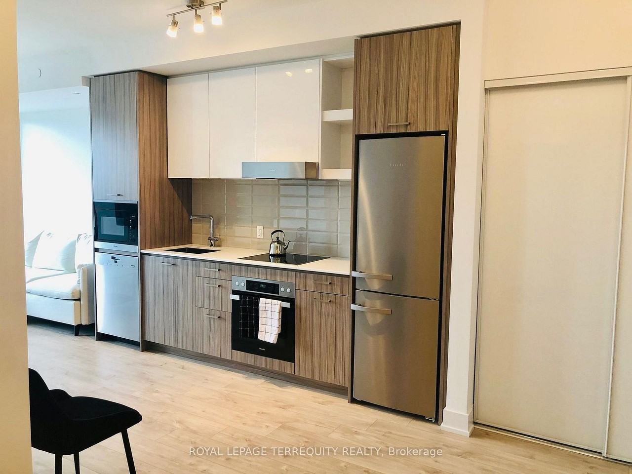 11 Lillian Street #506 - Photo 3 of 14