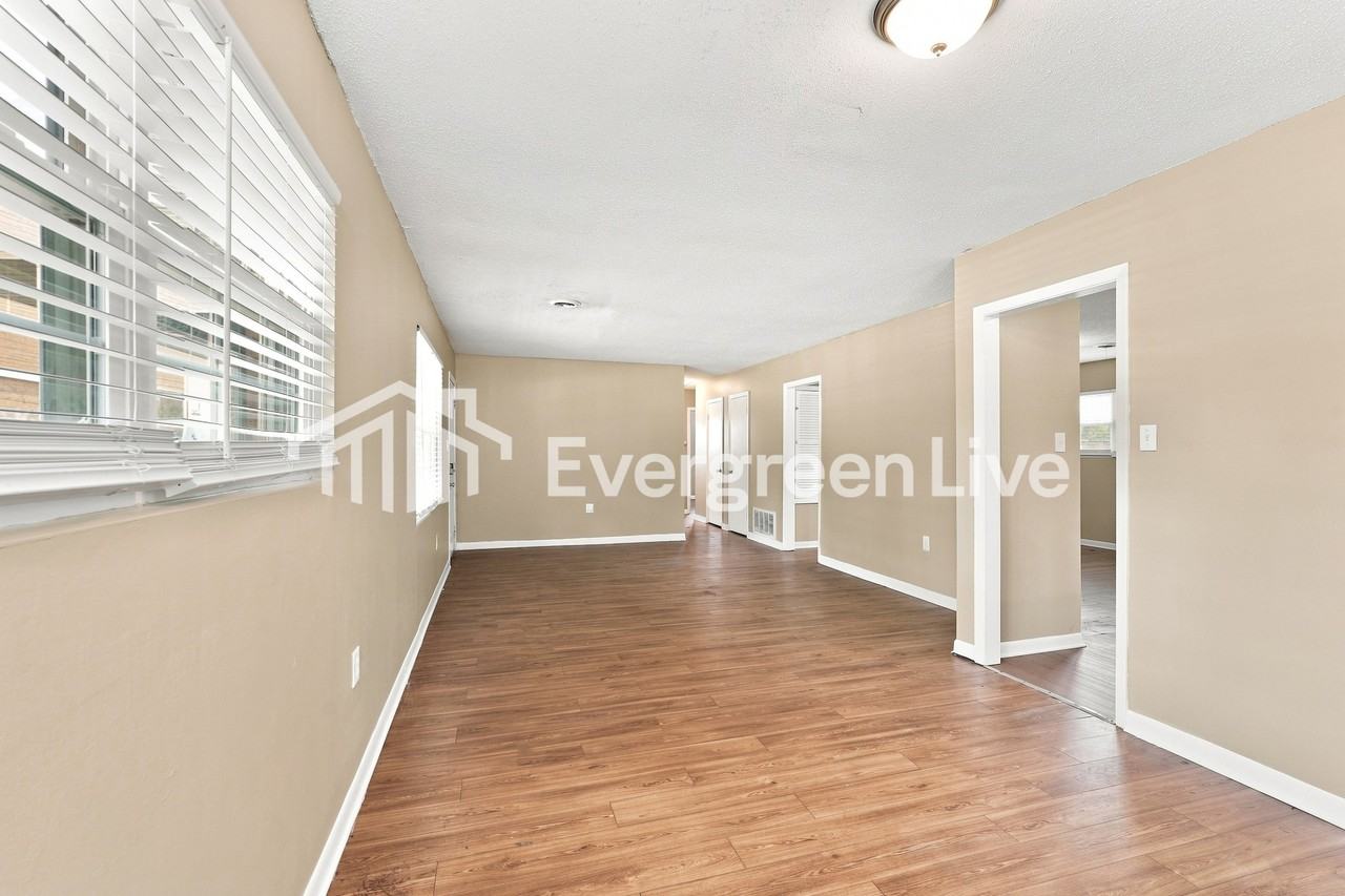 3153 Truxton Rd - Photo 3 of 15