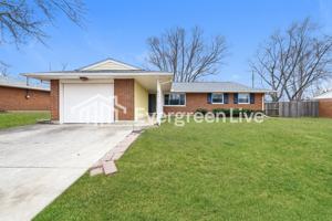 featured image of 211 Silverstone Dr