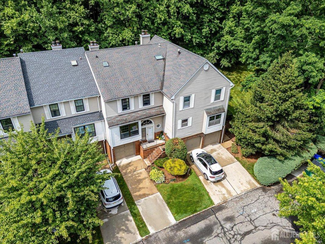 4506 Stonehedge Rd - Photo 5 of 50