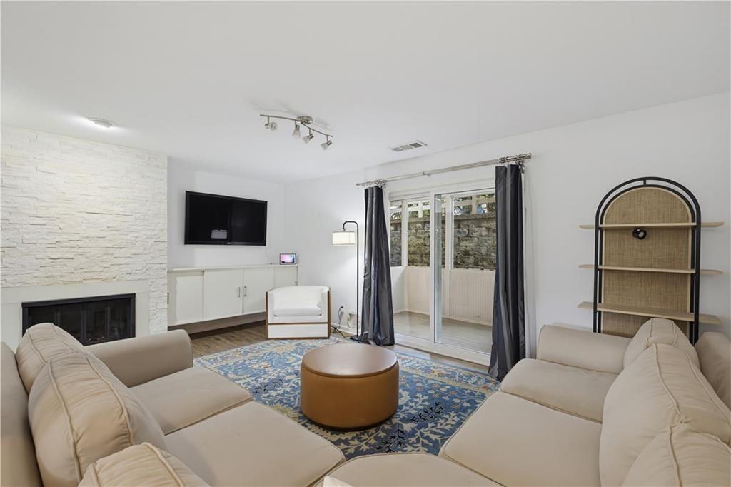 279 Quail Run - Photo 4 of 25