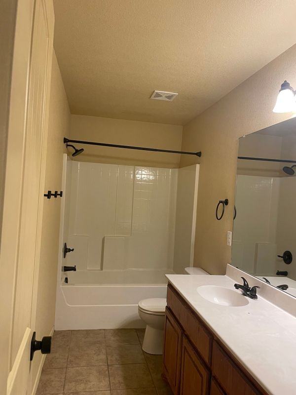 2804 Hector Dr - Photo 6 of 14