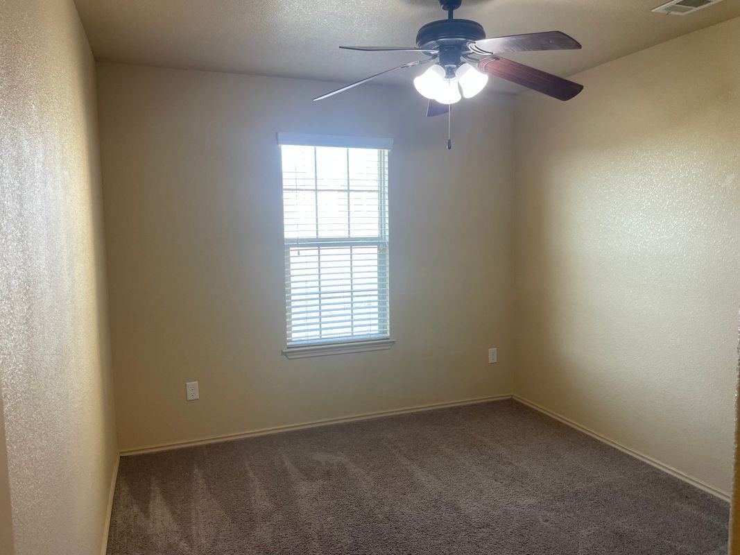 2804 Hector Dr - Photo 7 of 14