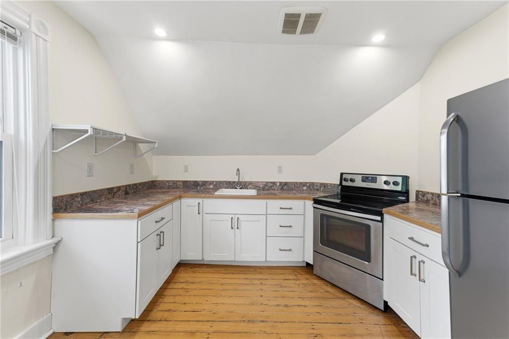 132 S Angell St ##3 - Photo 3 of 22